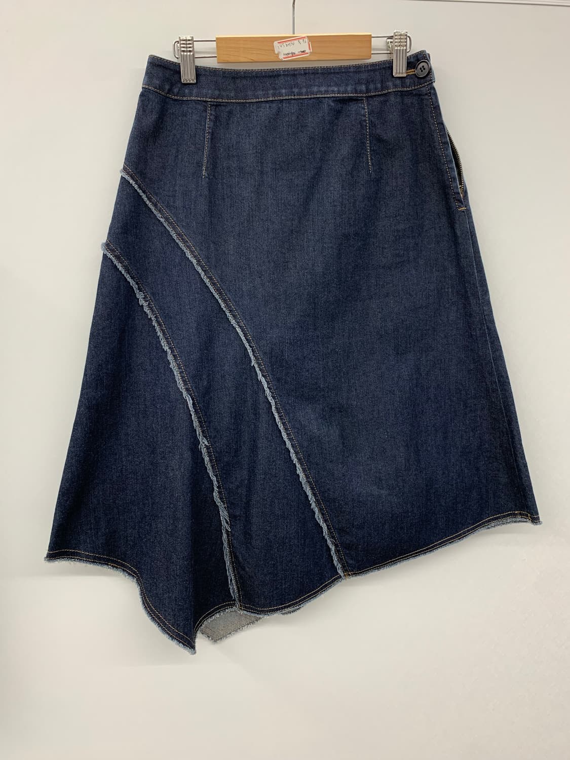 데님 비대칭 디테일 미디 스커트 상품이미지5