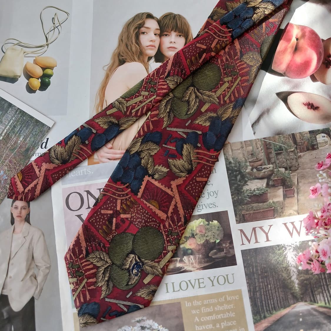 
세루티 실크 레드 자카드 패턴 넥타이 9.5cm A+등급 A19279
 상품이미지3