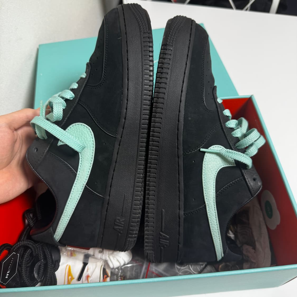 나이키 X 티파니 앤 코 에어포스 1 로우 스니커즈 상품이미지2