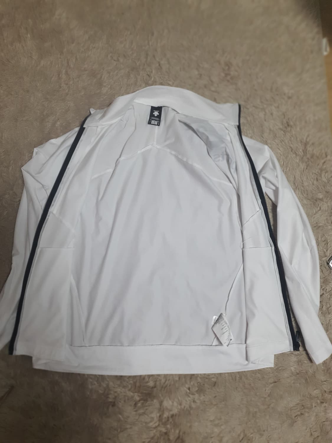 데상트 바람막이 자켓 사이즈 100 상품이미지2