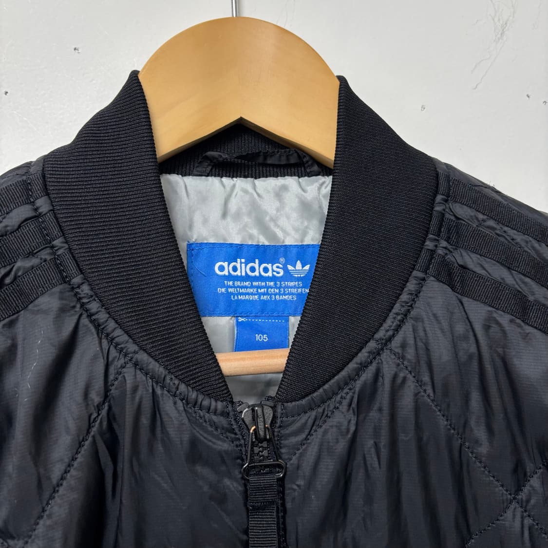 아디다스 블랙 삼선 퀼팅 자켓 상품이미지3