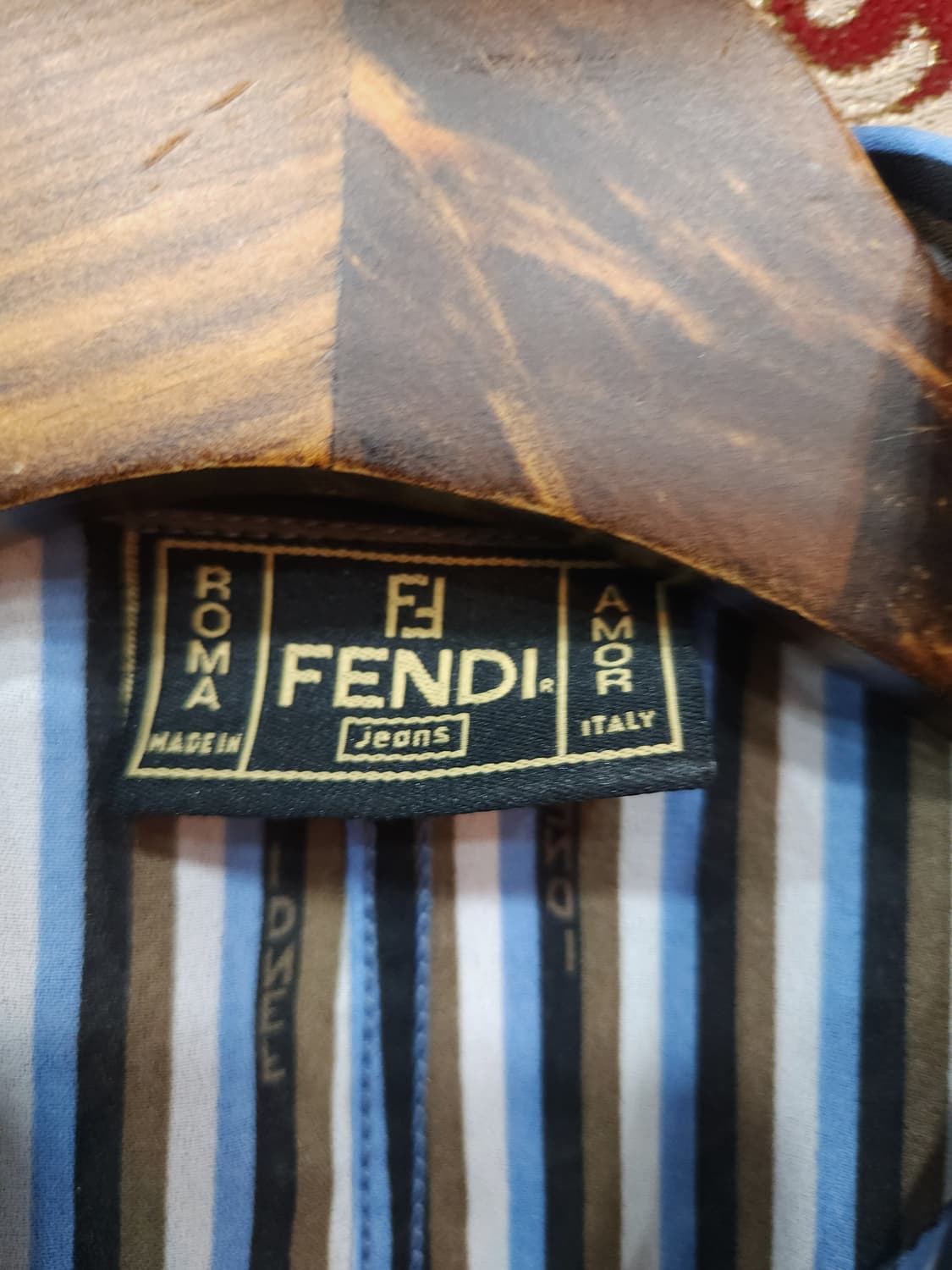 펜디 스트라이프 민소매 셔츠 fendi

 상품이미지4