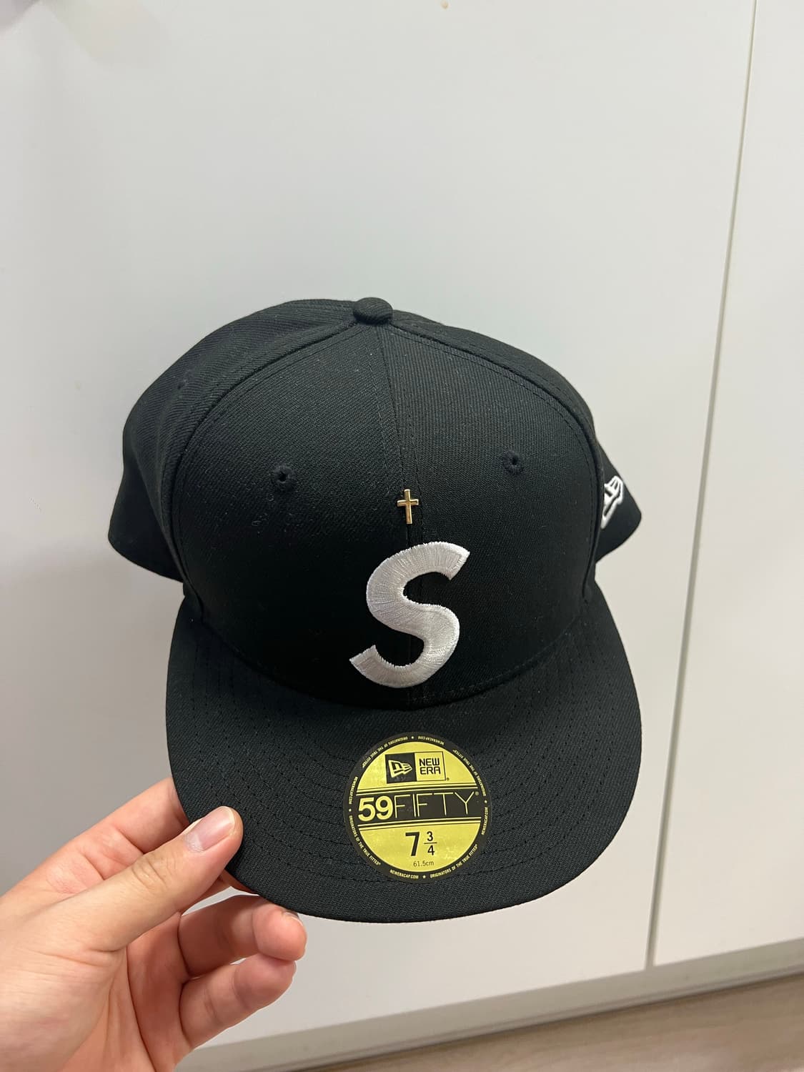 판매)슈프림 골드 크로스 뉴에라 블랙 볼캡 734(61.5cm) 새상품 상품이미지3