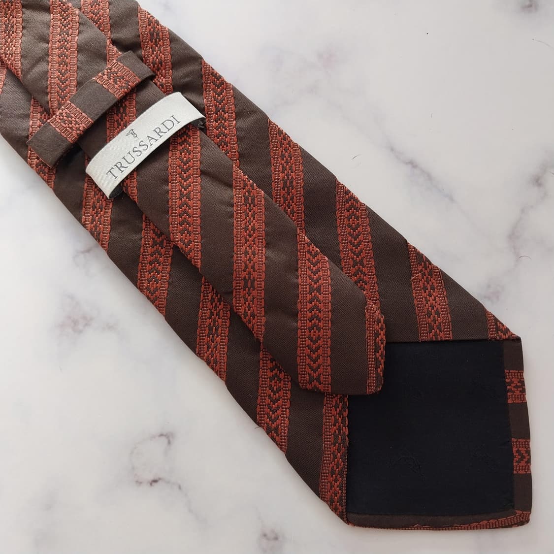 트루사르디 실크 브라운 스트라이프 넥타이 9.2cm A+등급 K1317
 상품이미지9