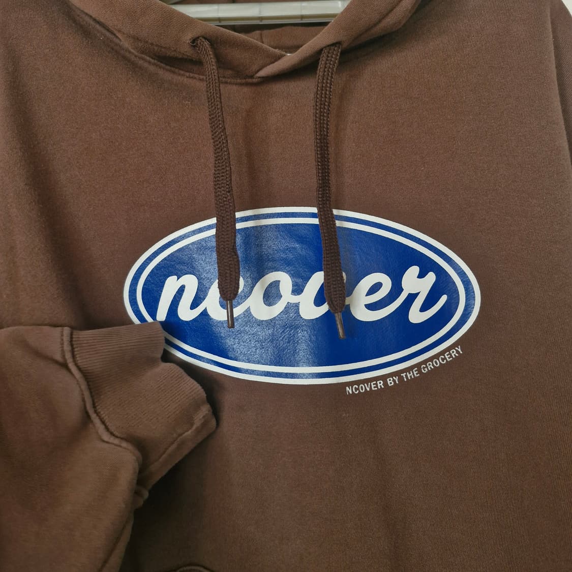 앤커버 브라운 로고 후드티 F 상품이미지3