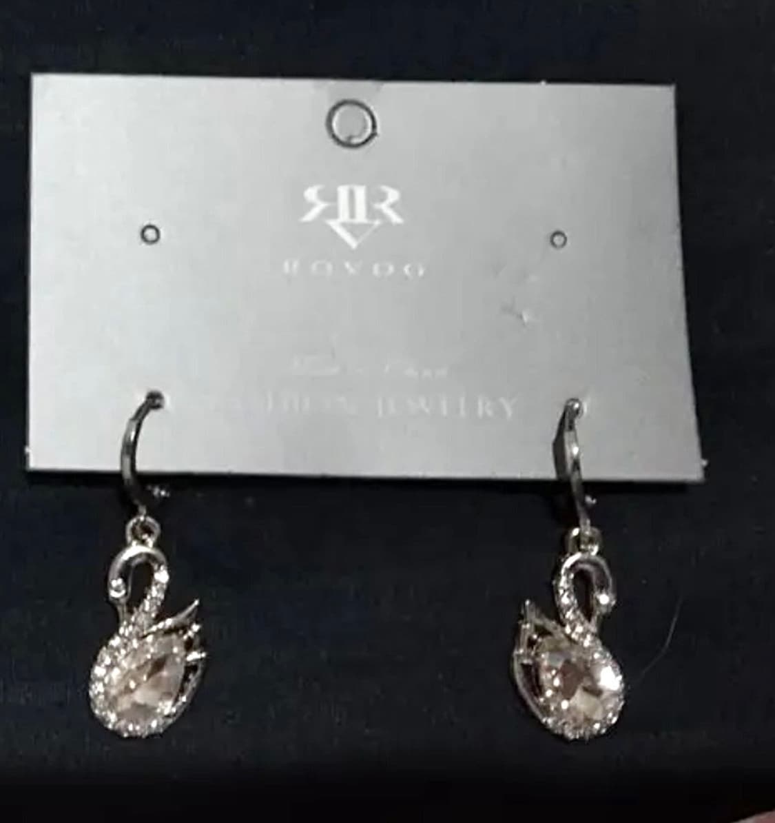 스완 디자인 실버 크리스탈 큐빅 귀걸이 상품이미지1