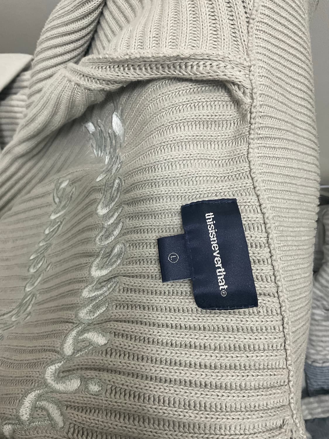 디스이즈네버댓 니트집업 가디건 상품이미지4