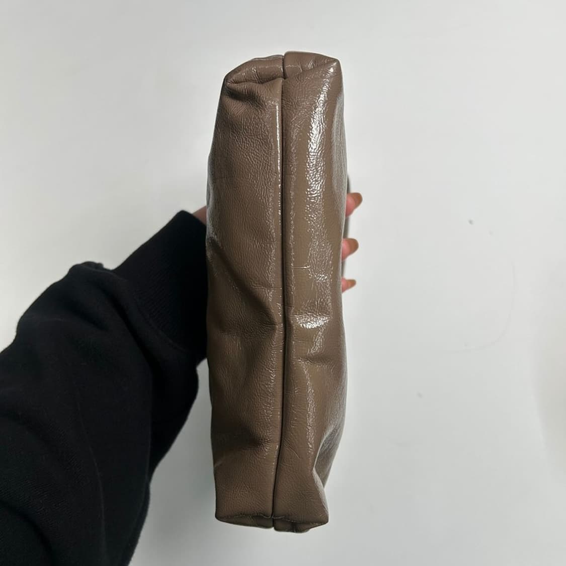 이미스 에나멜 호보백 베이지그레이 상품이미지5