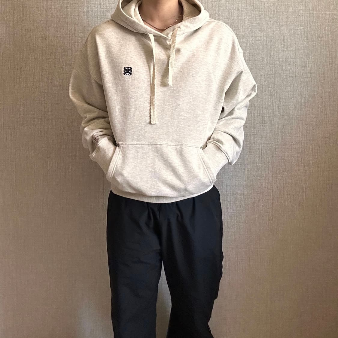 SATUR 세터 스몰로고 리벳 오트밀 후드 상품이미지2