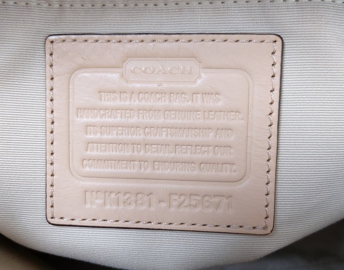 코치 페이튼 레더 코레 돔 사첼백

 상품이미지9