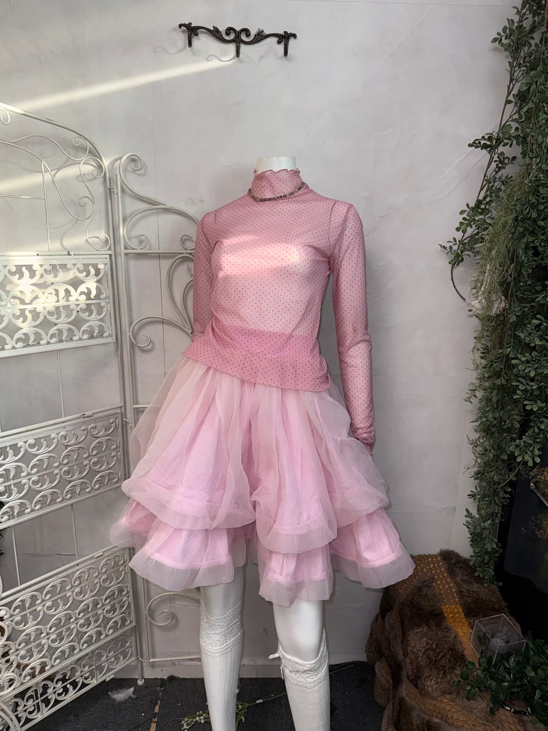 Pink dot mesh top 상품이미지1