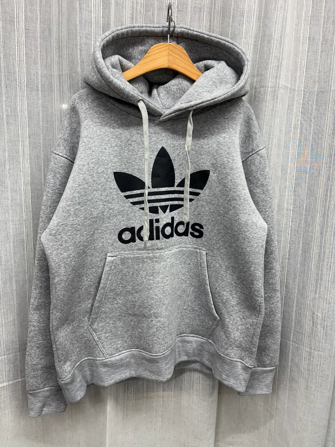 아디다스 그레이 빅 트레포일 로고 후드티 상품이미지3