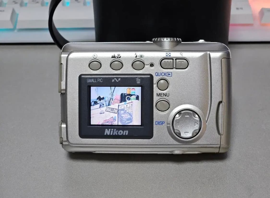 작례O)) ✨희귀매물✨ 니콘 쿨픽스 2000 상품이미지2