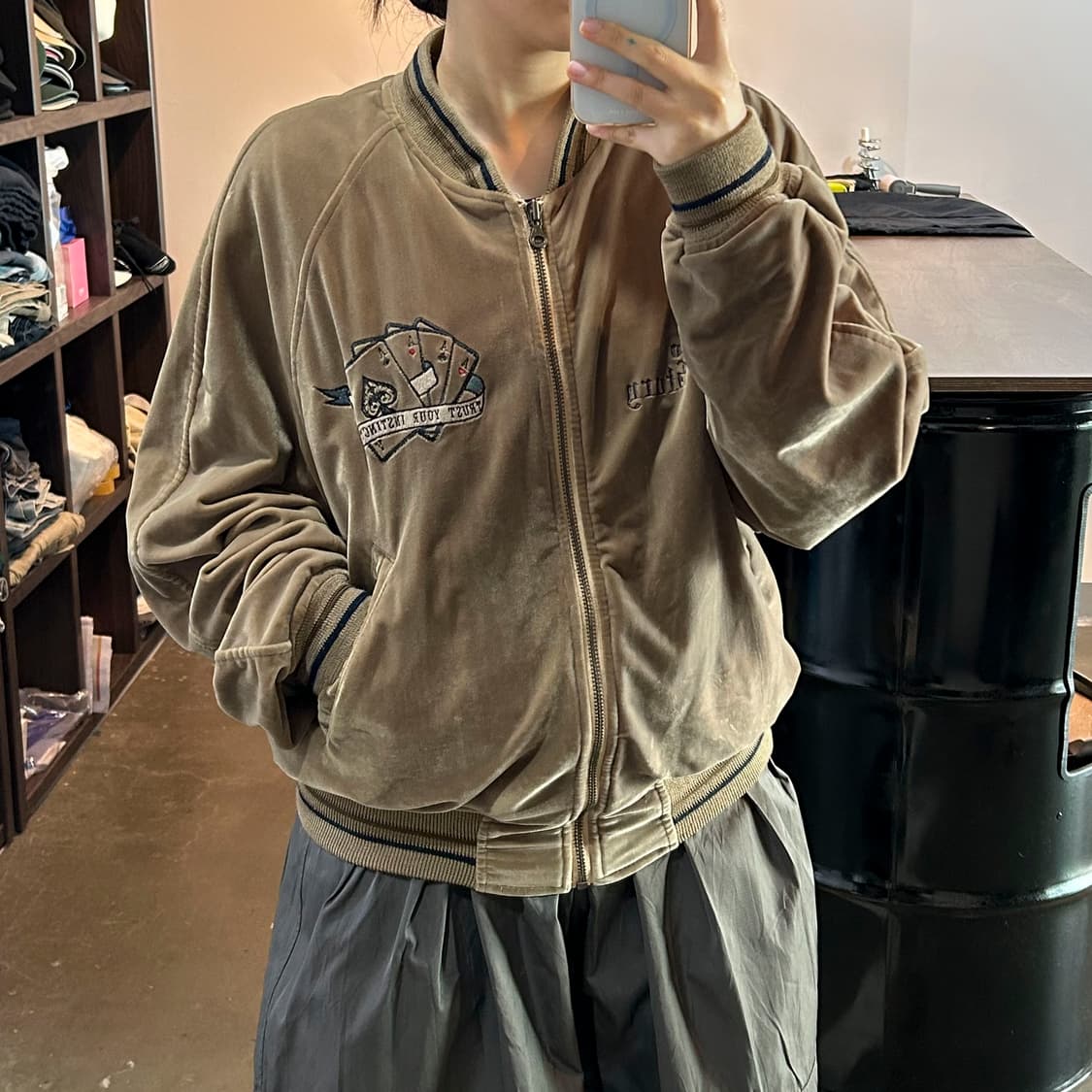 Pazzo design story 벨벳 봄버 자켓 상품이미지9