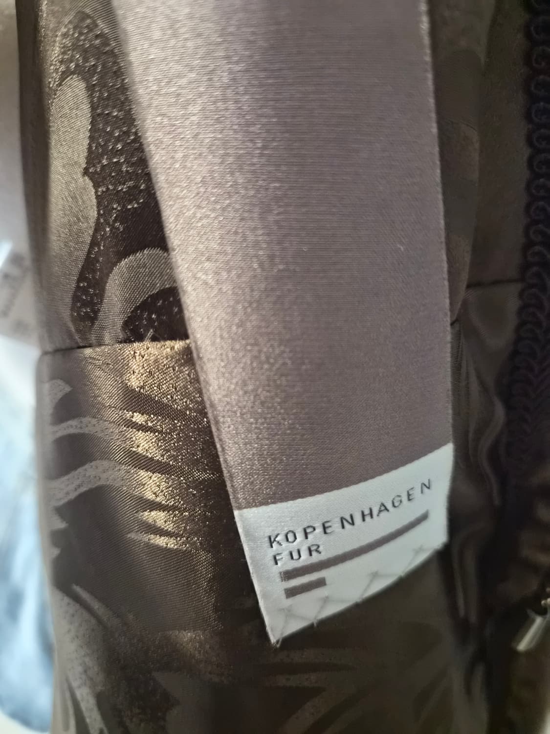 [천연 밍크 100%] 대동모피 레오파드 롱 밍크 코트 상품이미지7