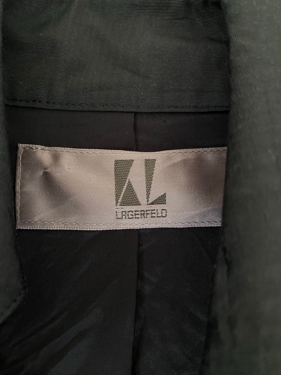 (36) 칼라거펠트 절개 패턴 자켓 상품이미지3