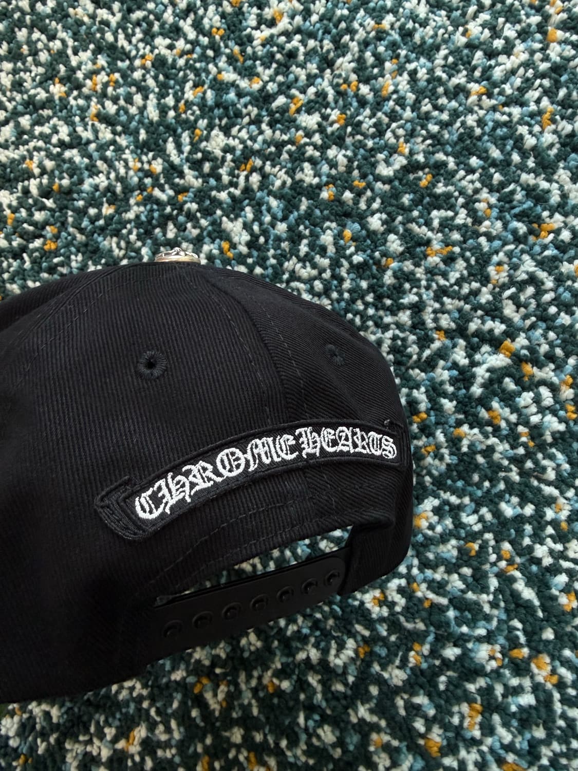 크롬하츠 버티컬 백 로고 캡 모자 블랙 상품이미지3