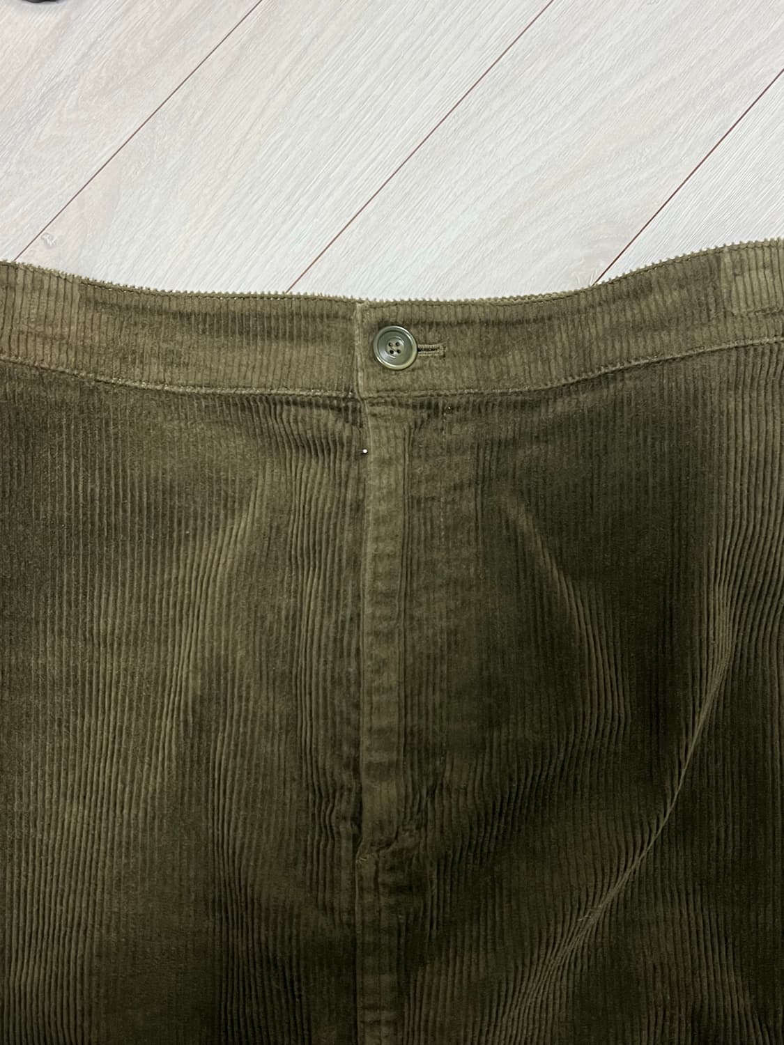 유니클로 골덴 카키 스커츠  상품이미지2