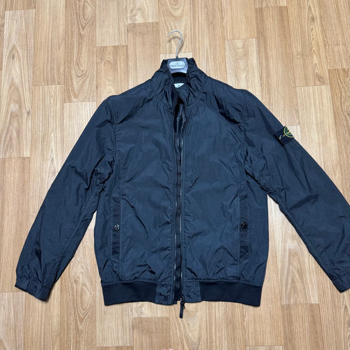 스톤아일랜드 25ss 크링클랩스 나일론 자켓 XL사이즈 블랙 상품이미지1