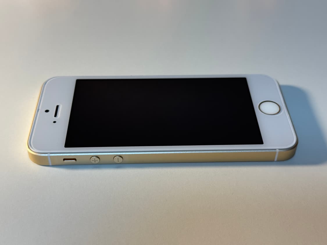 SS급 아이폰 se1 골드 정품 128GB (배터리교체 100%) 작례 상품이미지3