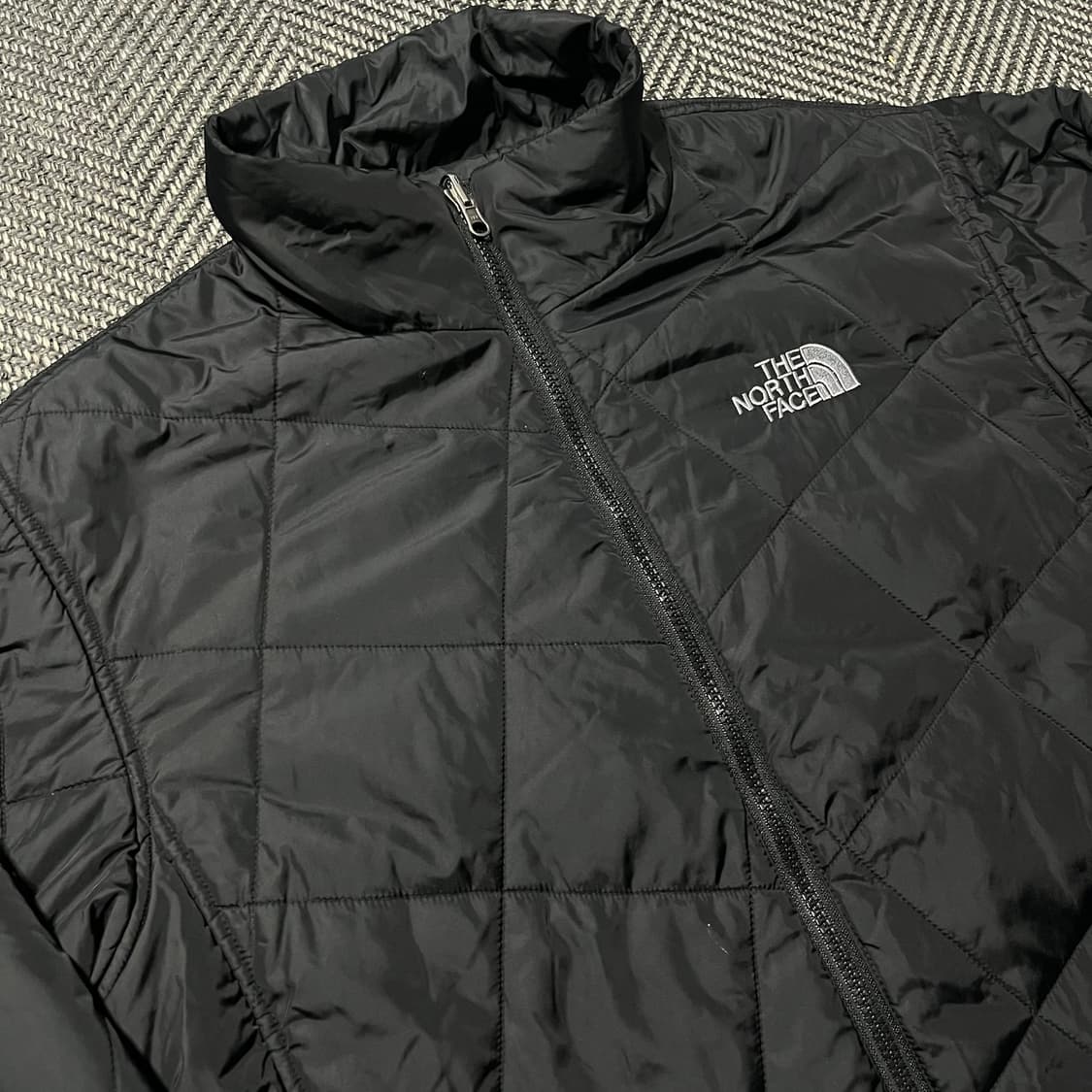 THE NORTH FACE 노스페이스 퀄팅 경량 패딩 상품이미지3