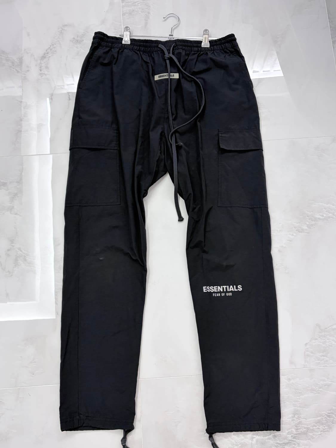 에센셜 트레이닝바지 상품이미지1