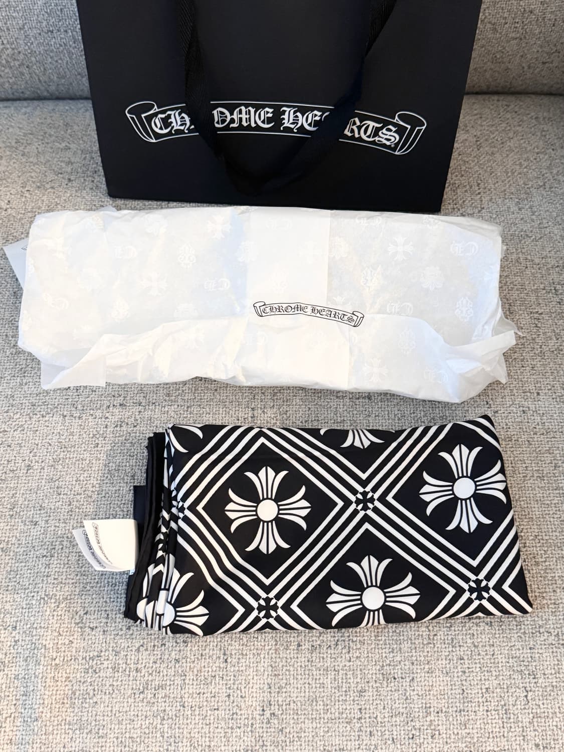 크롬하츠 플러스 크로스 실크 스카프 상품이미지2