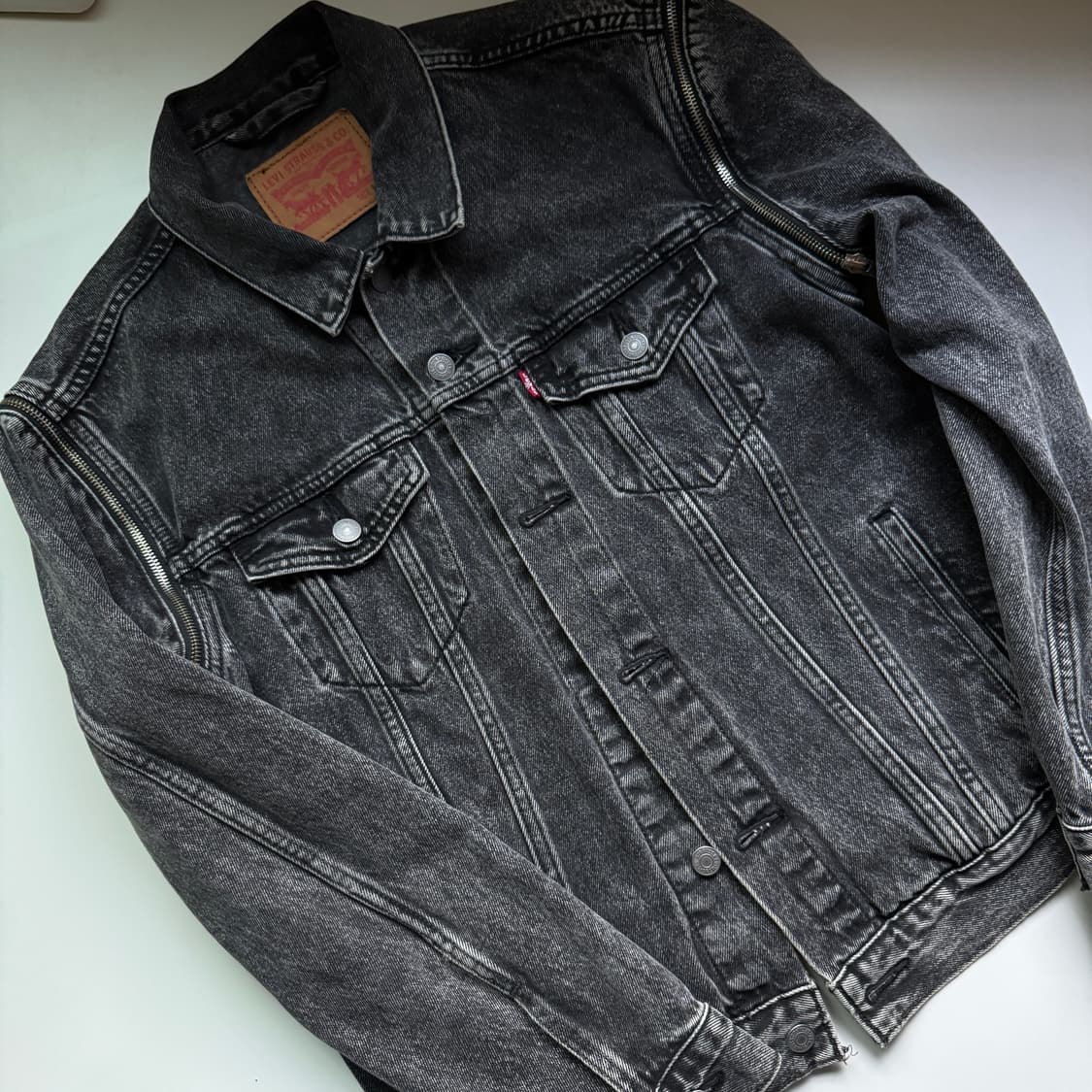 리바이스 지퍼 디테일 데님자켓 블랙 상품이미지1