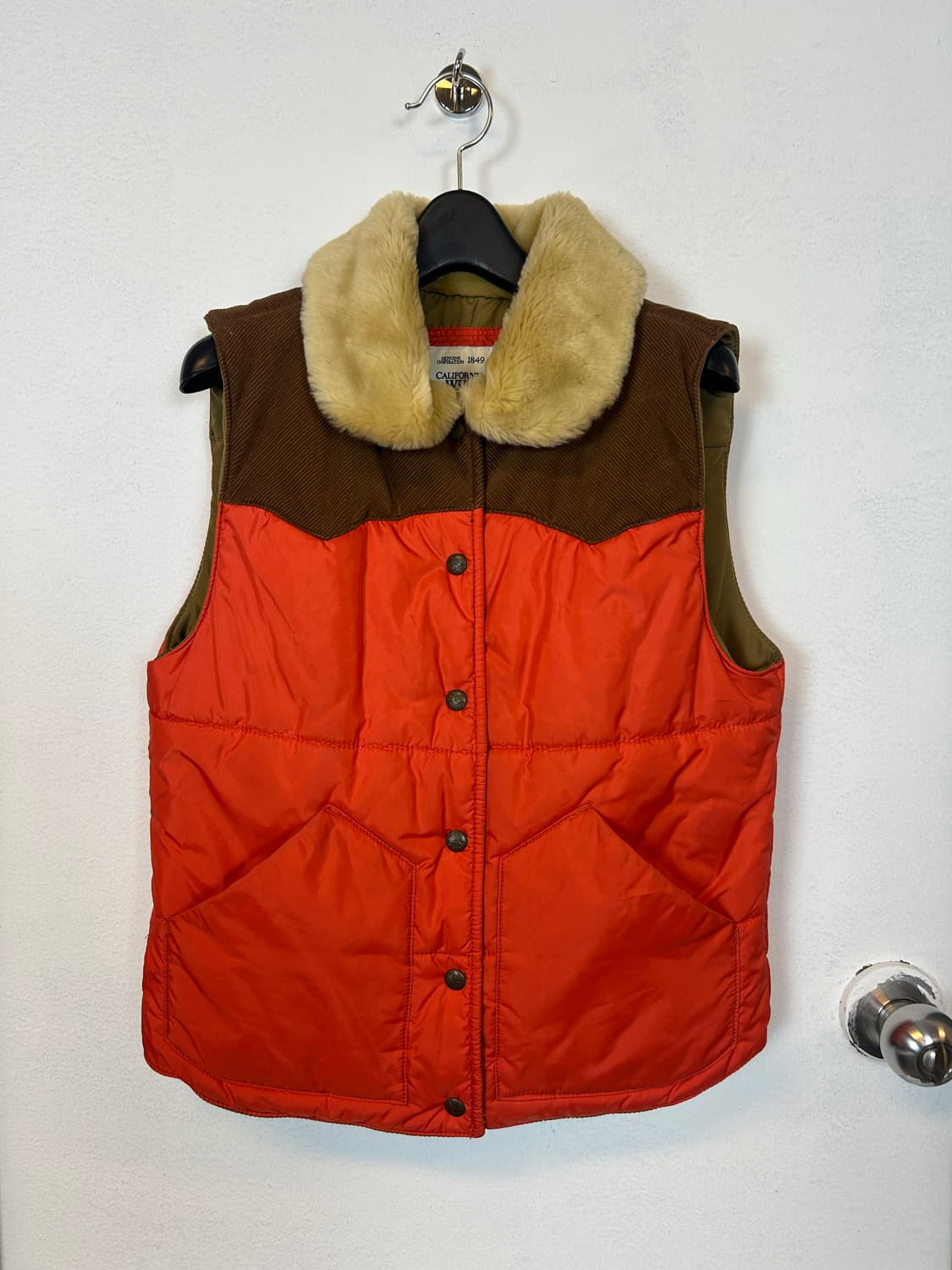 O084 후아유 퍼카라 배색 조끼패딩 상품이미지1