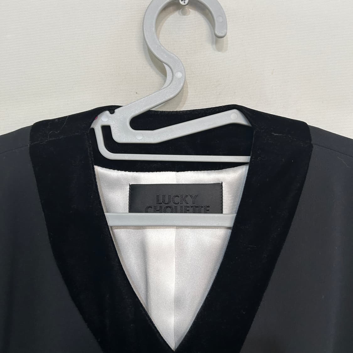 럭키슈에뜨 벨벳 자켓 36사이즈 상품이미지2