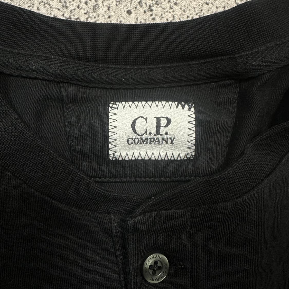 ✨ (바배) CP 컴퍼니 블랙 반팔티 상품이미지3