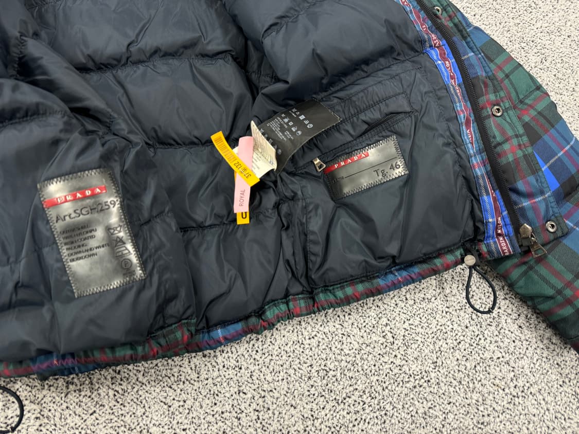 프라다 페이드패턴 푸퍼 다운자켓 상품이미지7