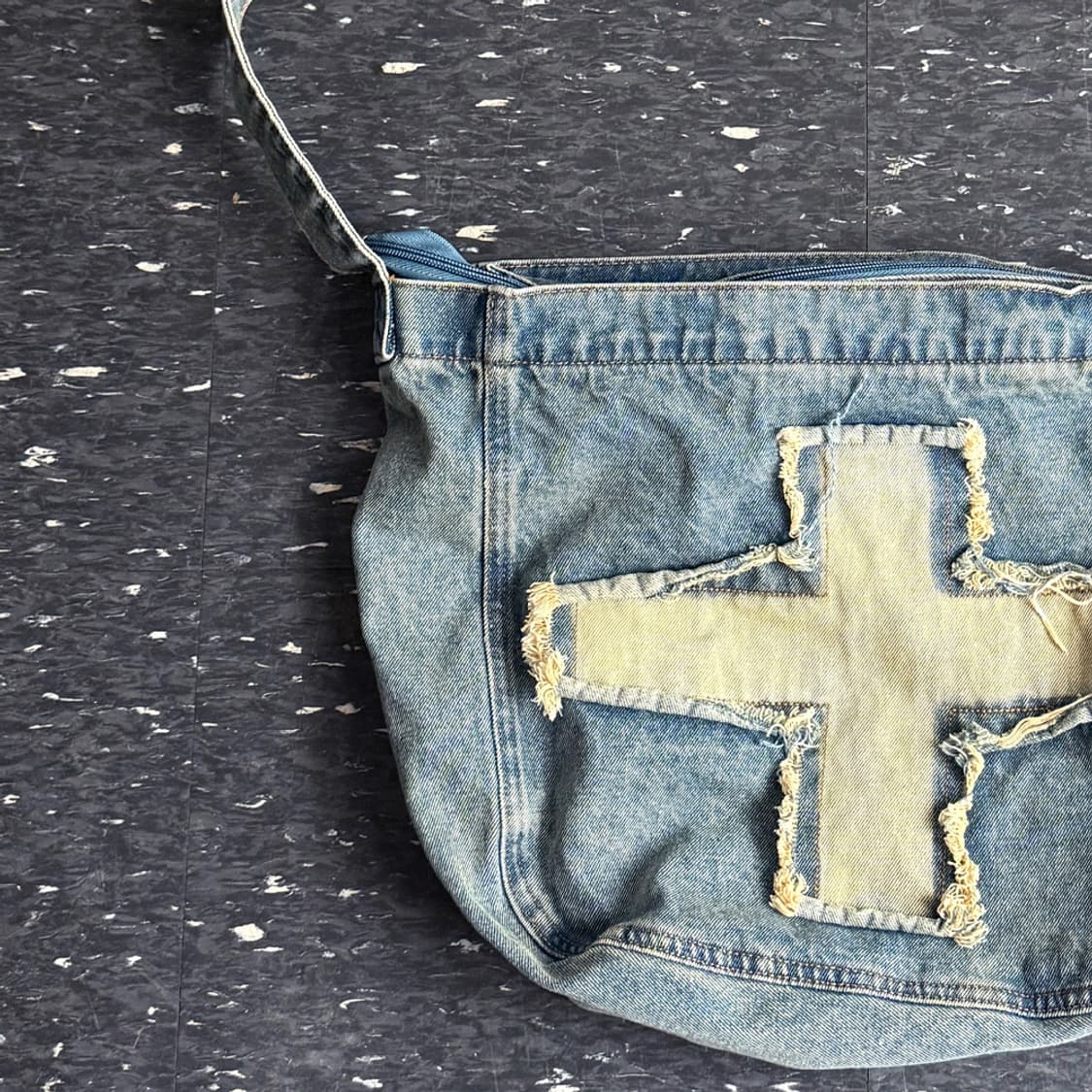 우편함 패치 데님 크로스백 상품이미지2