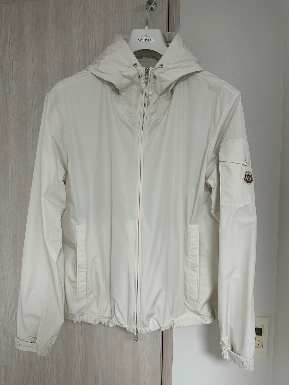 몽클레어 바람막이 25ss sassiere 상품이미지2