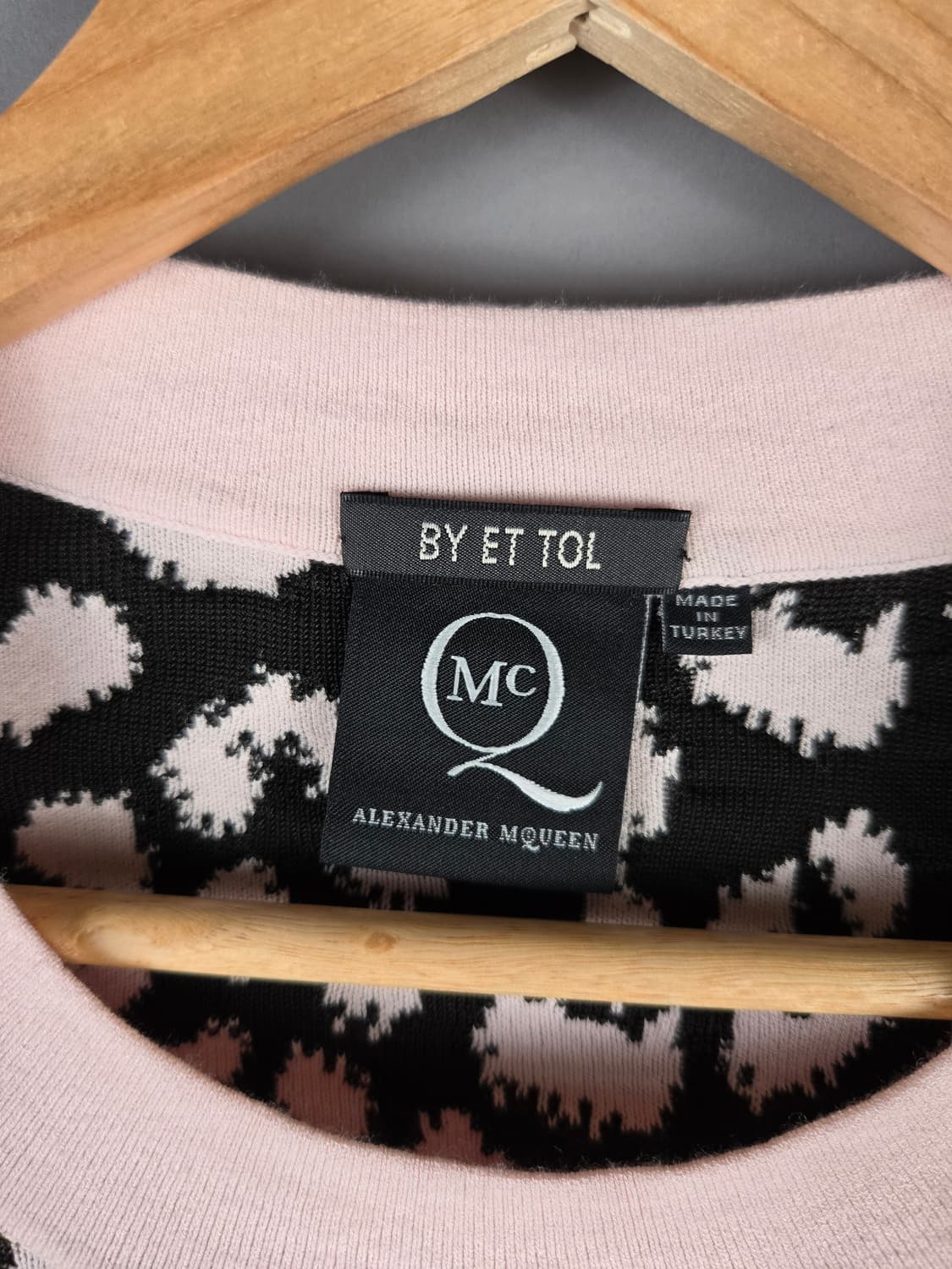 [무료배송]알렉산더맥퀸 XS 핑크 레오파드 8부 소매 니트 상품이미지8