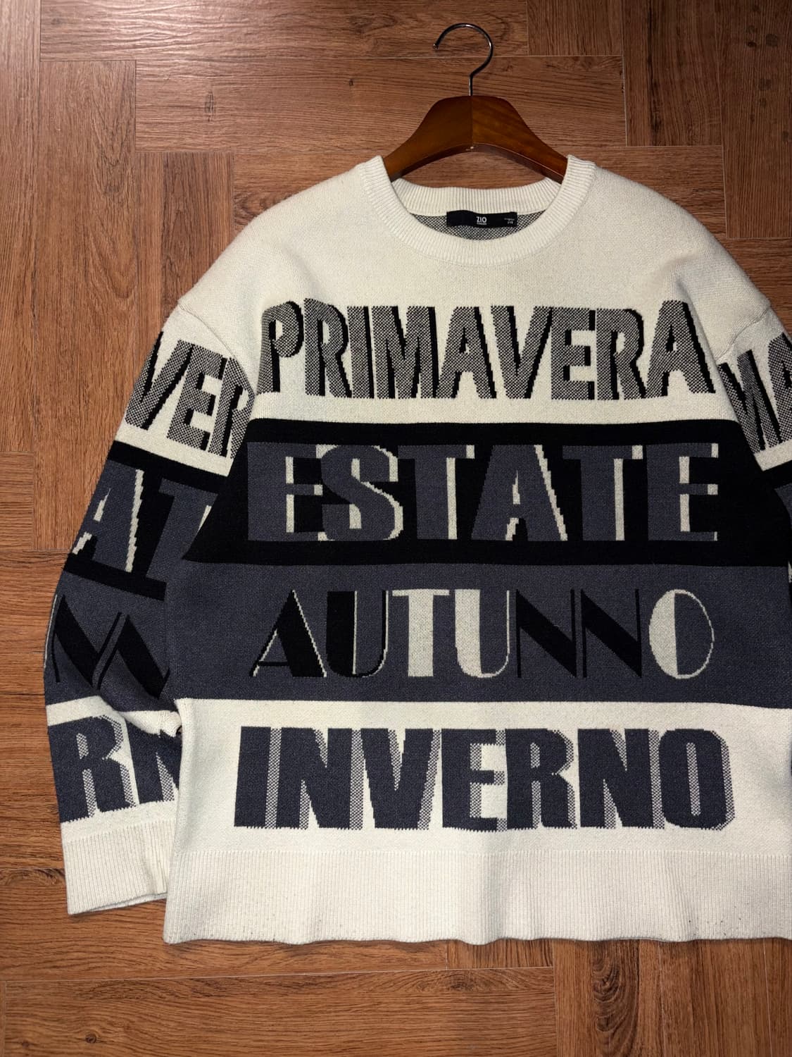 지오송지오 스펠아웃 배색 니트 상품이미지2