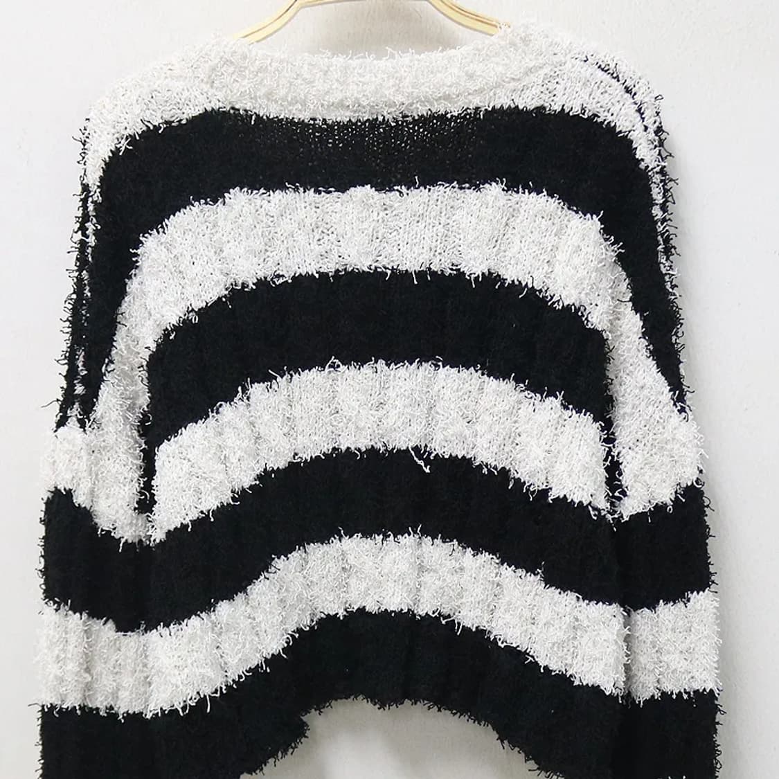 CHUU 부클 스트라이프 크롭니트 64610 상품이미지6