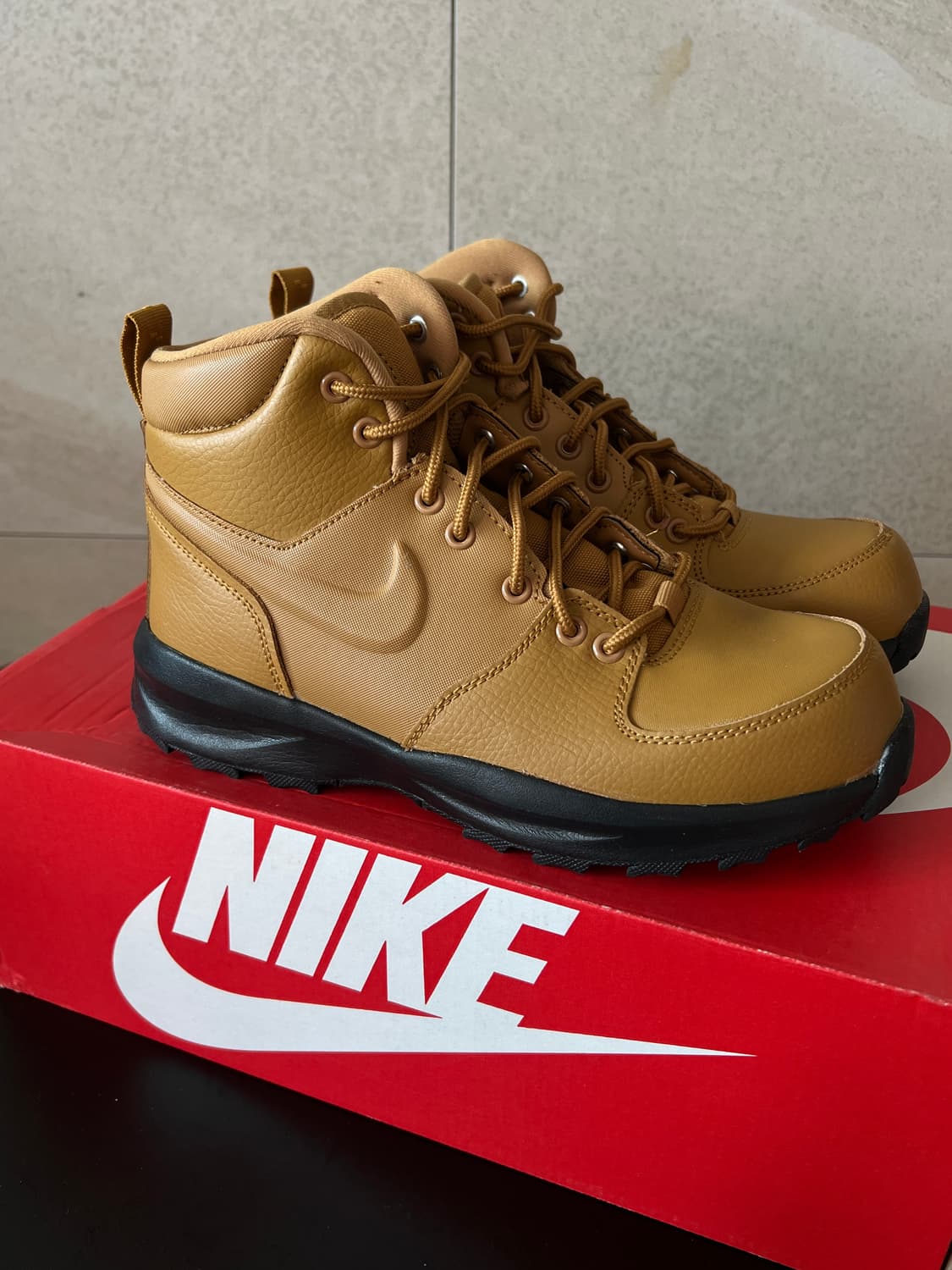 [235mm] [미사용 새제품] 나이키 마노아 레더 (위트/된장색) 풀박 상품이미지1