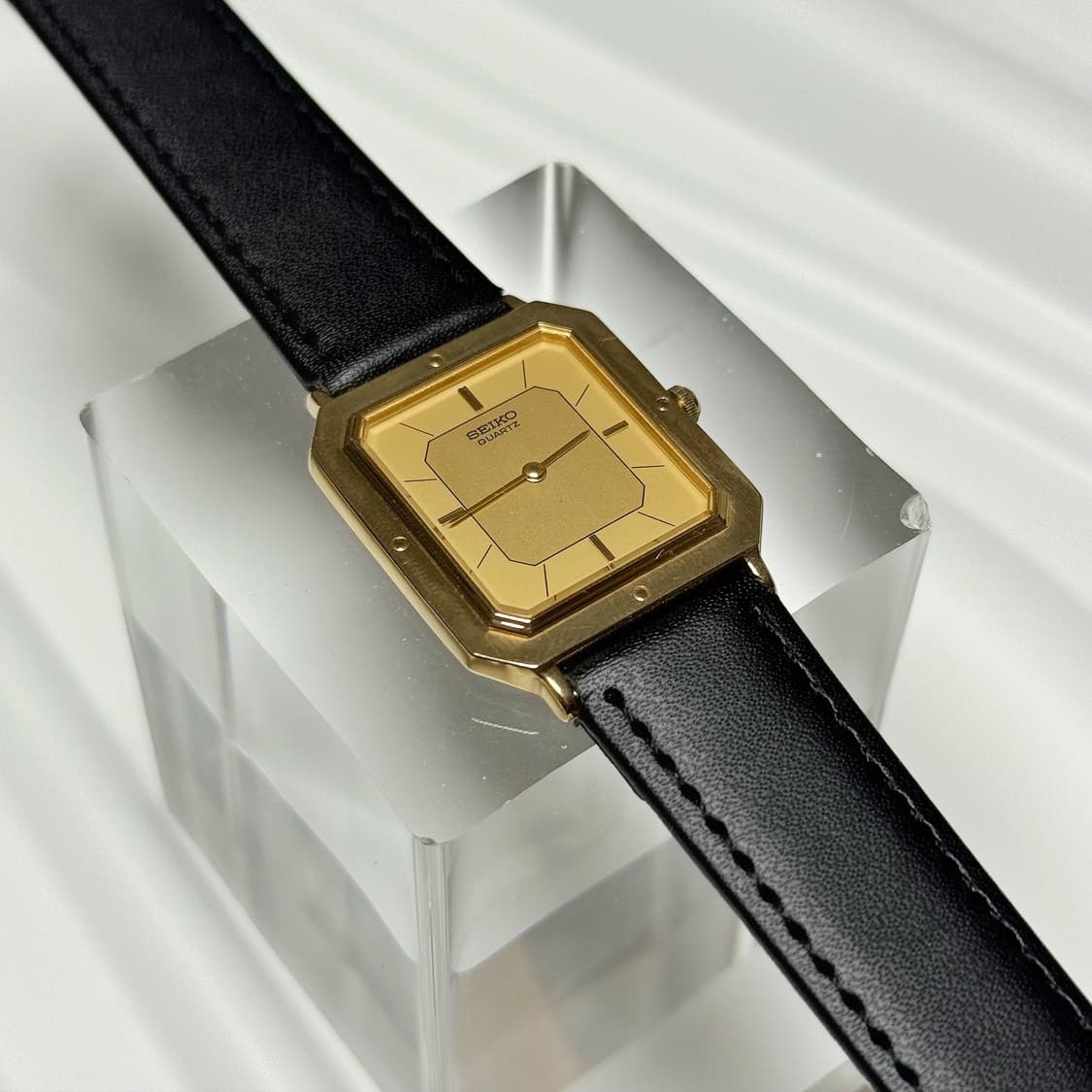 80's90's 빈티지 세이코 스퀘어 골드 베젤 드레스 워치 상품이미지6