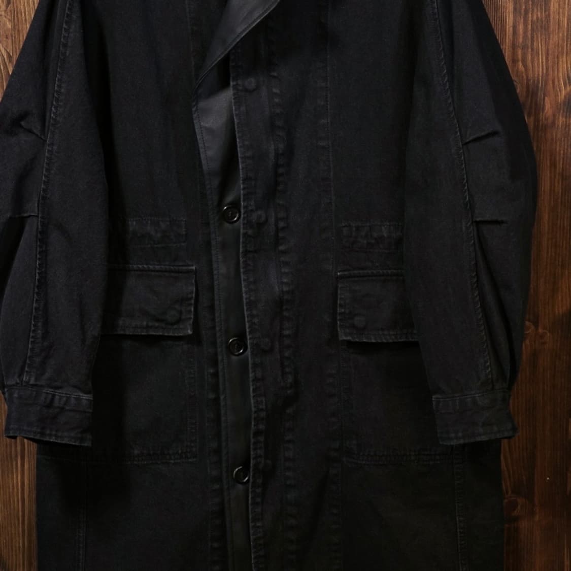 송지오 옴므 레더 디테쳐블 데님 코트 상품이미지4