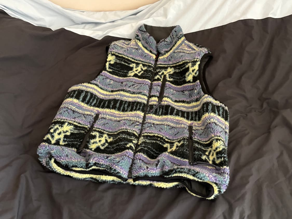 디스이즈네버댓 x 그라미치 리버시블 플리스 베스트 멀티 상품이미지3