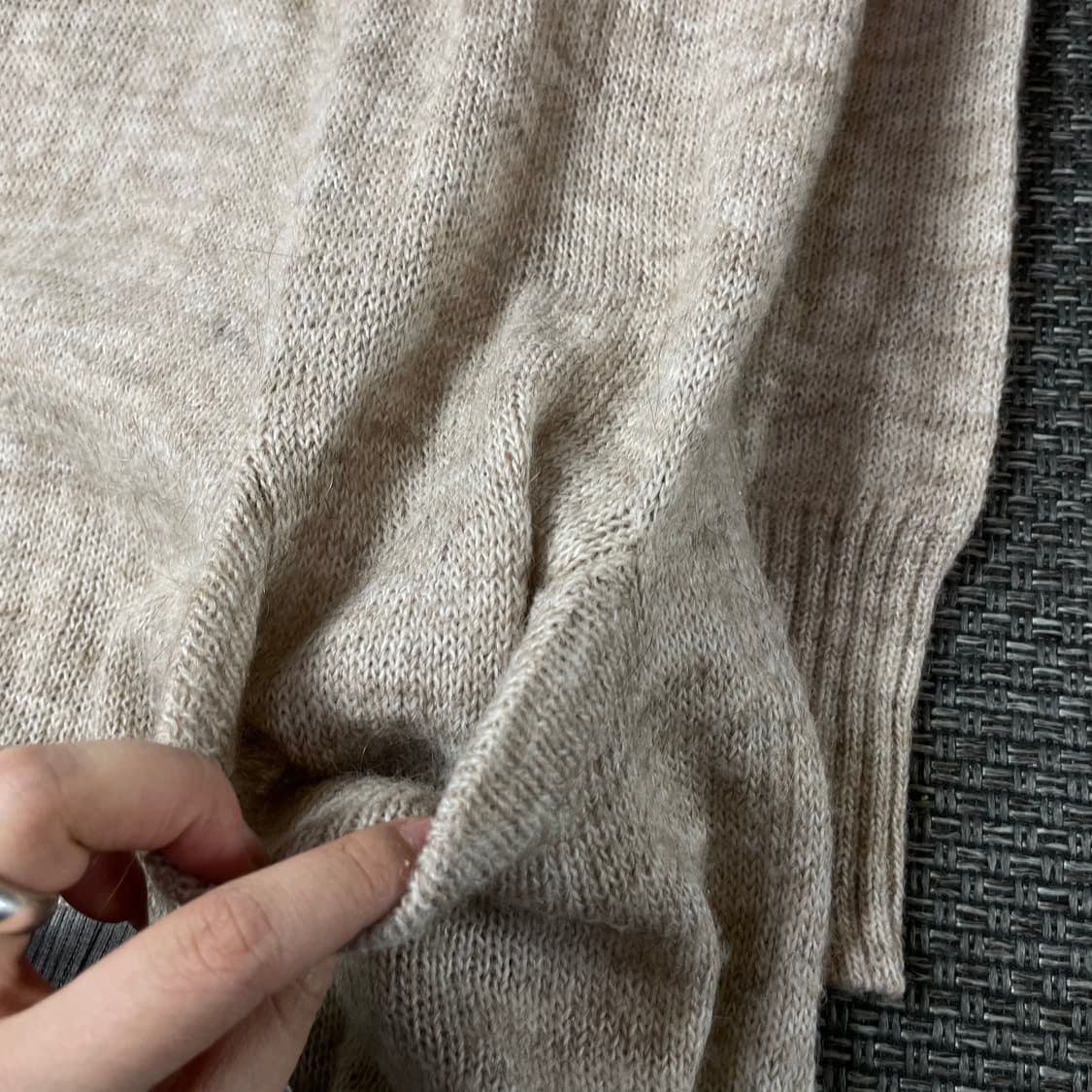 JPN 베이지핑크 투포켓 롱 긴팔 니트 상품이미지5