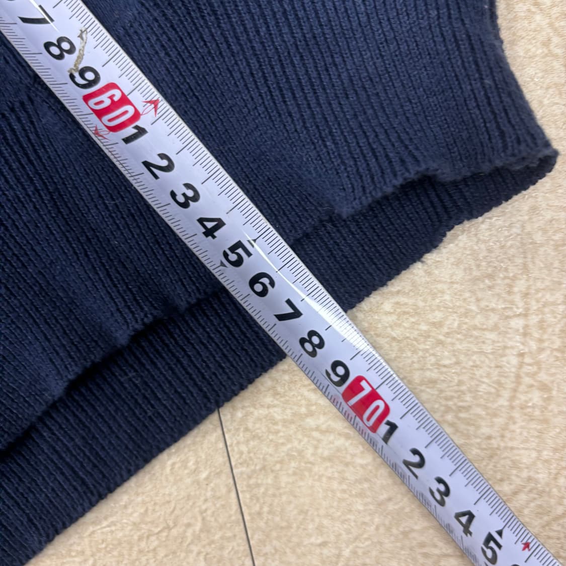 디스이즈네버댓 네이비 스몰로고 니트 상품이미지4