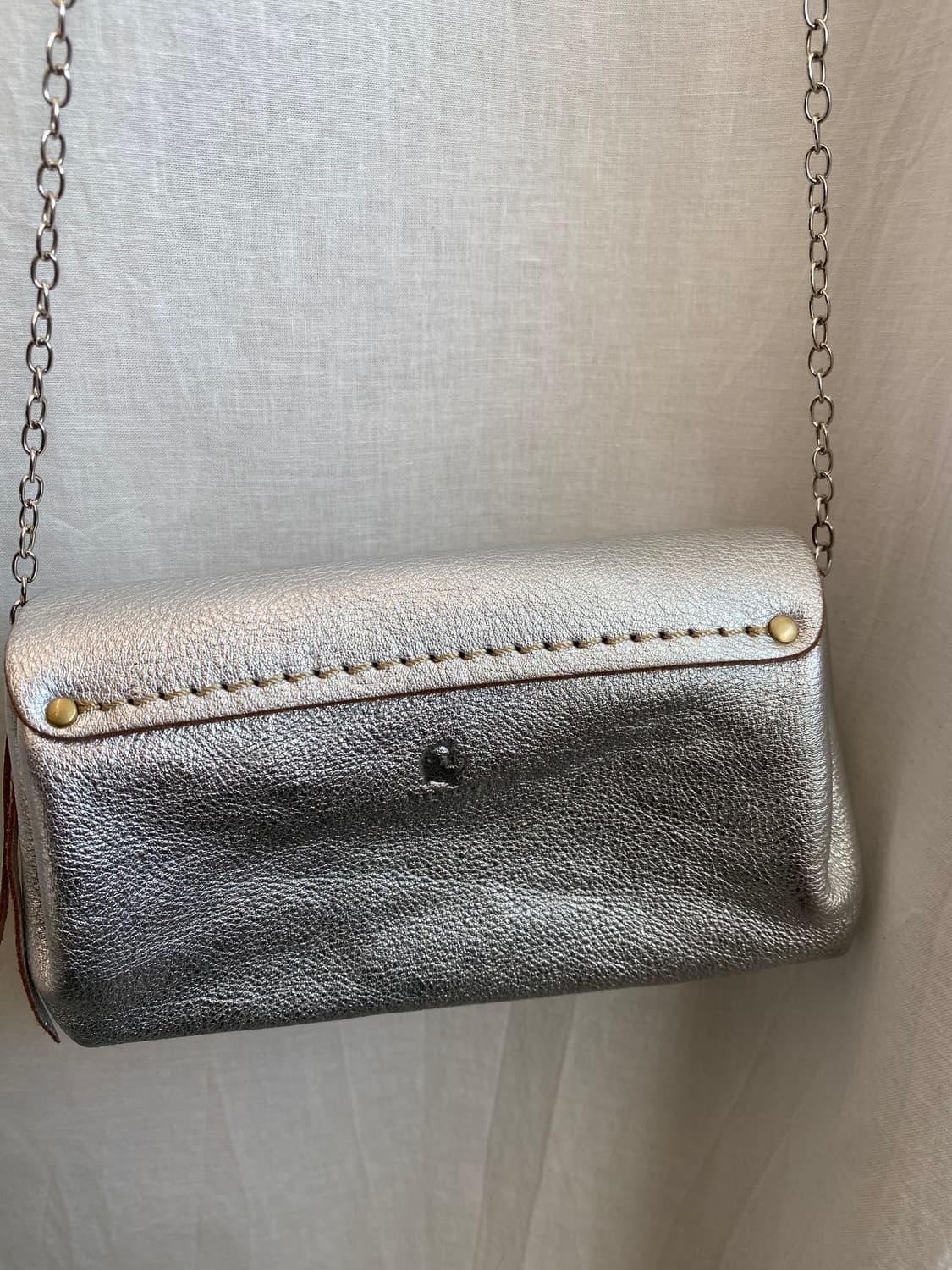 실버 리얼레더 크로스백 상품이미지2