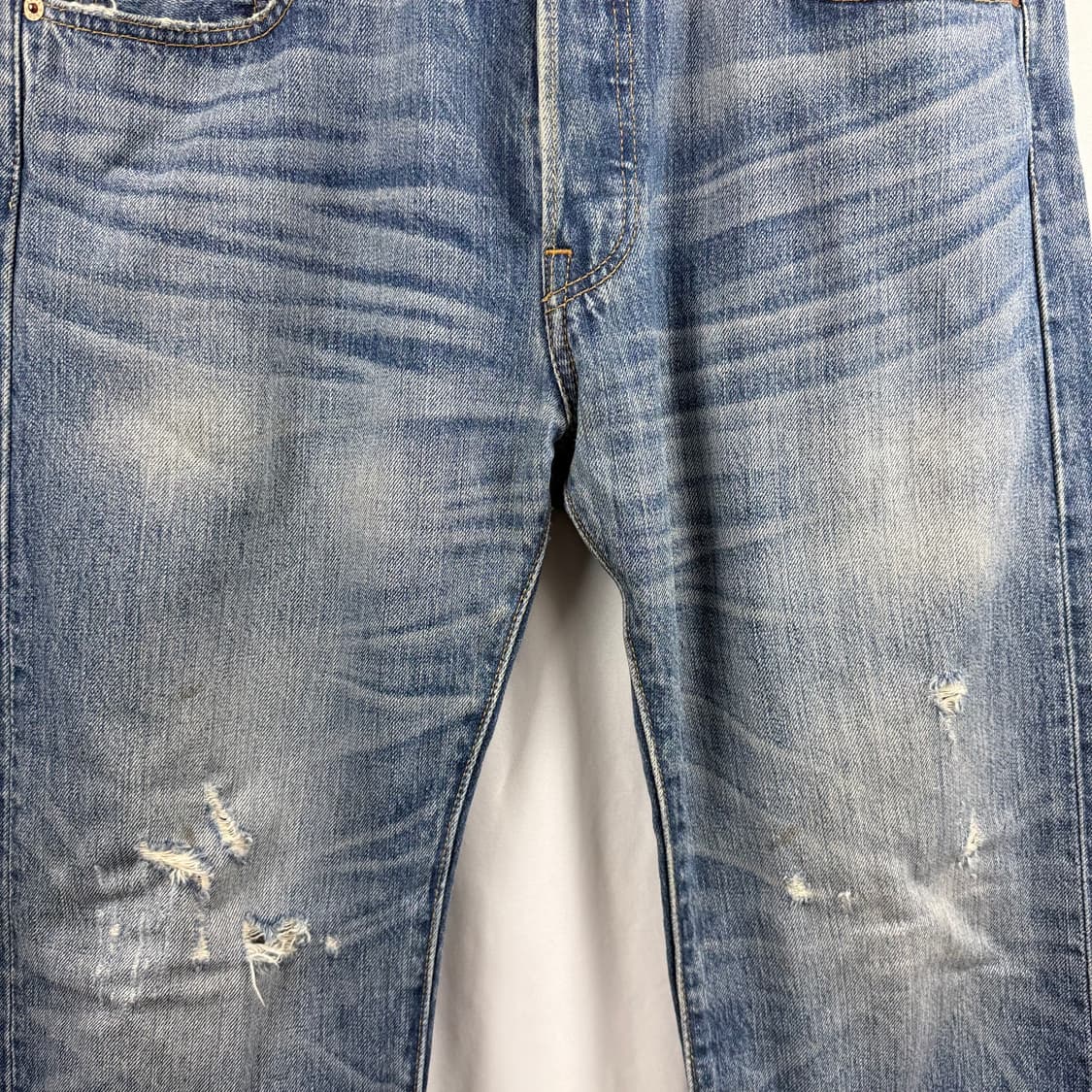 (32/33) 리바이스 501 스트레이트 핏 버튼플라이 연청 데님 팬츠 상품이미지3