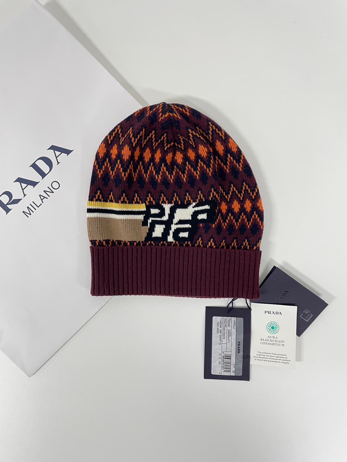 새상품 프라다 울 캐시미어 비니 M 사이즈 상품이미지1