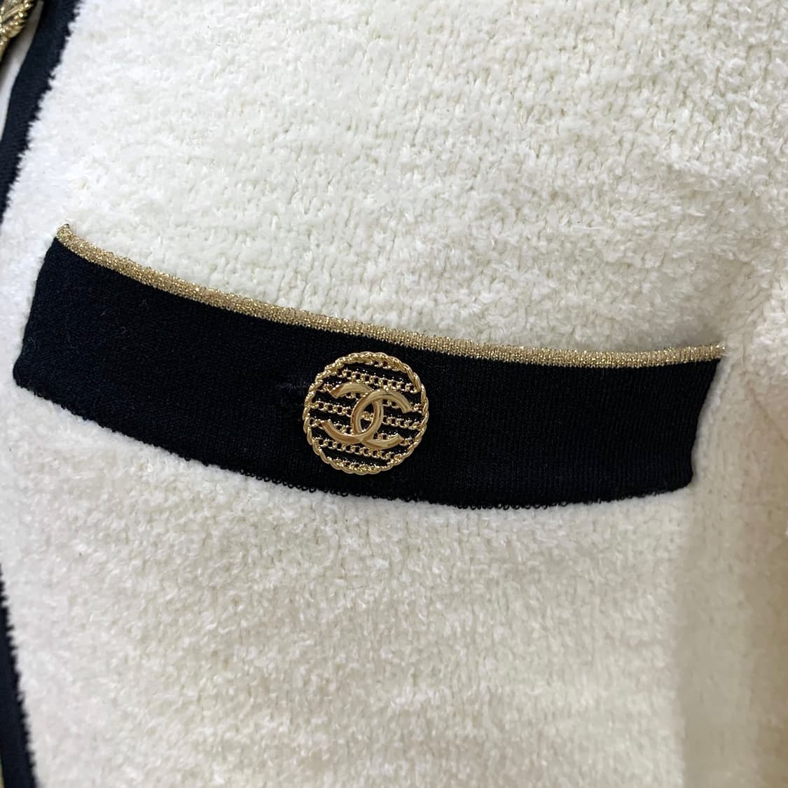 샤넬 CC버튼 테리 부클 니트 원피스 상품이미지7