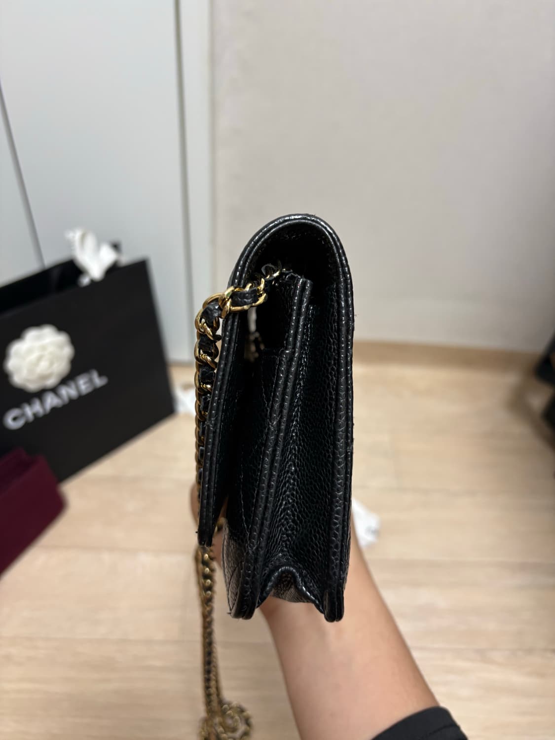 (새상품급, 정품) 샤넬 캐비어 금장 체인백 woc 상품이미지4