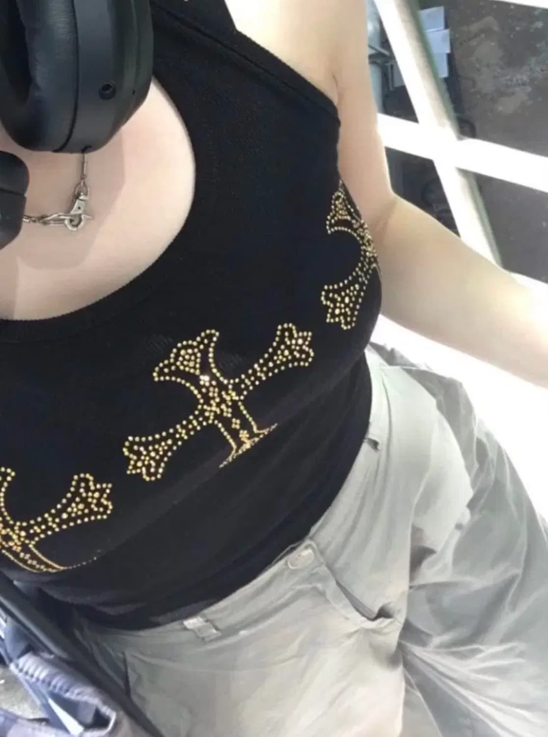 쥴리 착용 > 에세이 홀터넥 블랙 상품이미지6