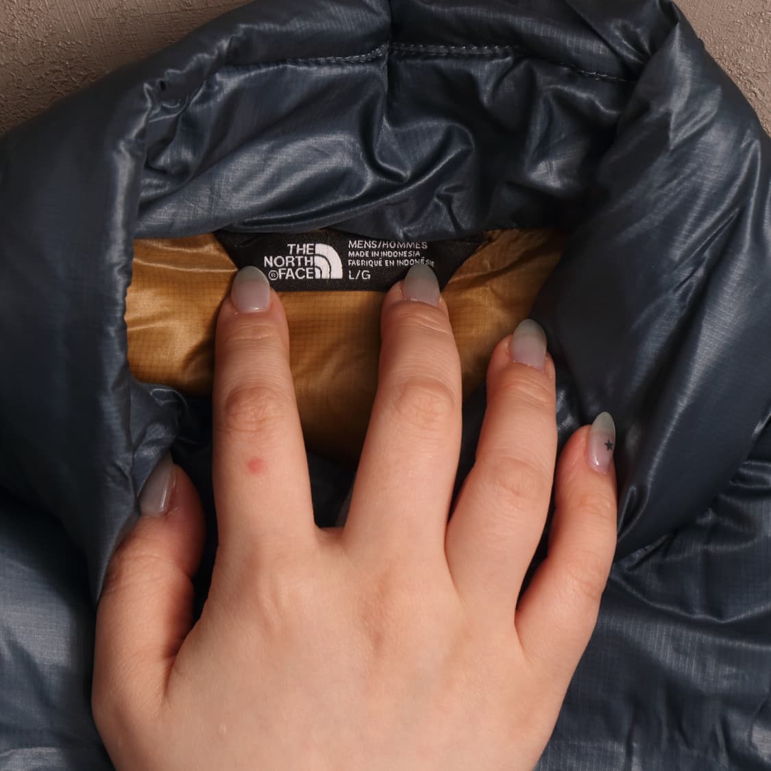 노스페이스 경량 유광 아웃도어 패딩 A1681 상품이미지3